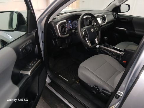 Used 2019 Toyota Tacoma SR5 image 16