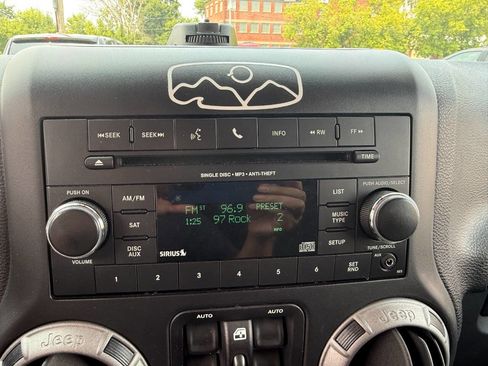 Used 2016 Jeep Wrangler Unlimited Sport image 20