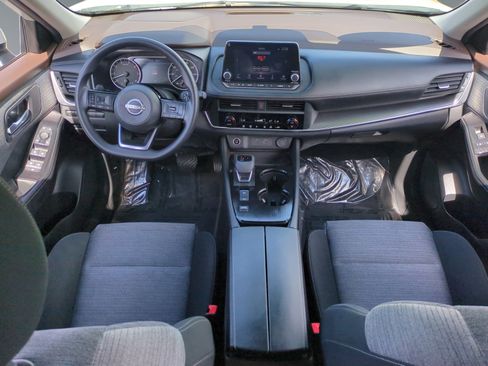 Used 2023 Nissan Rogue SV image 10