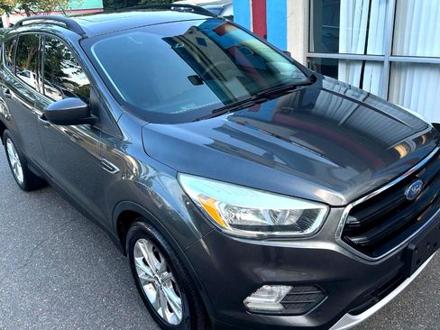 Used 2018 Ford Escape SE image 14