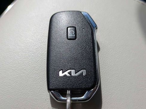 Used 2023 Kia Sorento SX image 30