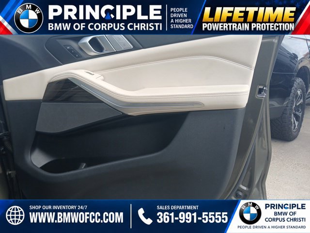 Used 2020 BMW X7 xDrive40i w/ Premium Package AWD/4WD image 18