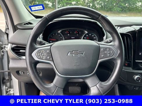 Used 2021 Chevrolet Traverse RS FWD image 11