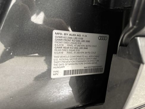 Used 2025 Audi Q3 2.0T Premium Plus w/ Premium Plus Package image 39