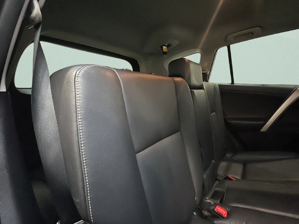 Used 2015 Toyota RAV4 Limited w/ Technology Package AWD/4WD image 21