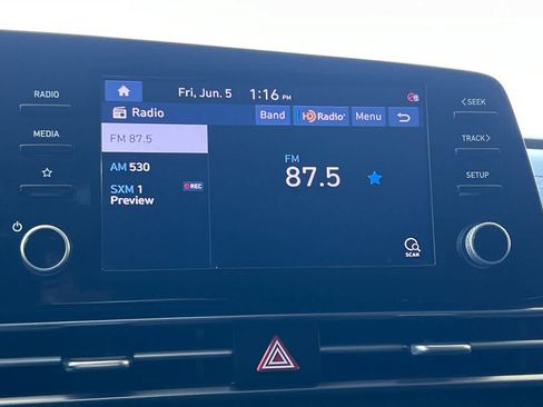 Used 2022 Hyundai Elantra SEL w/ Convenience Package FWD image 20