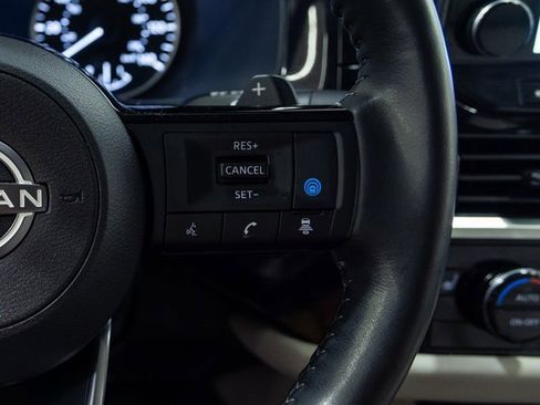 Used 2024 Nissan Pathfinder SL image 15