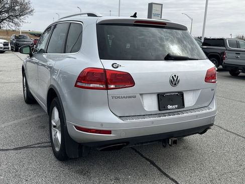 Used 2012 Volkswagen Touareg VR6 image 7