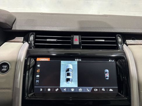 Used 2018 Land Rover Discovery HSE image 44