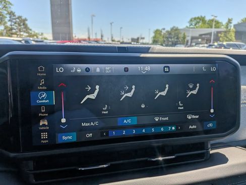 Used 2026 Jeep Wrangler Unlimited Sahara AWD/4WD image 23