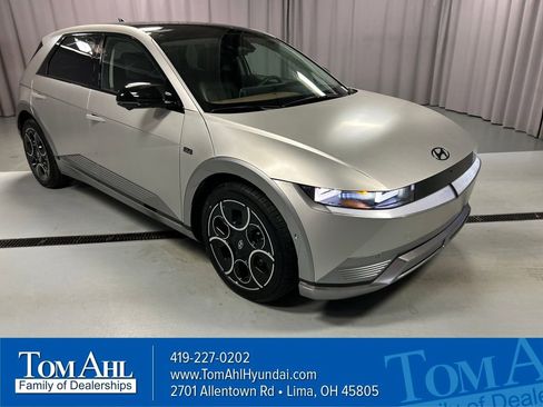 Used 2024 Hyundai Ioniq 5 Limited image 1