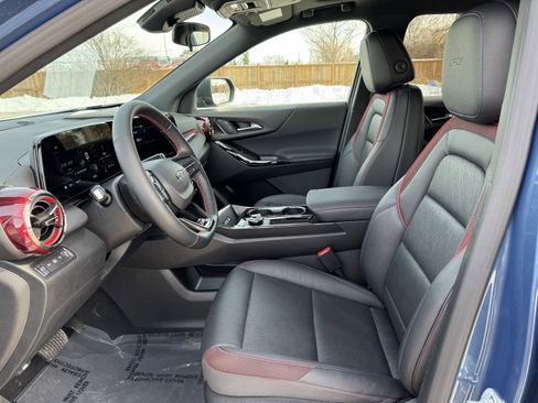 Used 2025 Chevrolet Equinox RS w/ Convenience Package III image 26