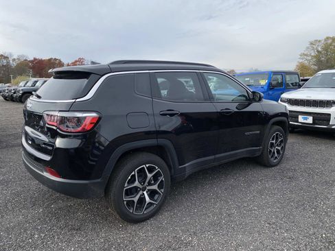 New 2026 Jeep Compass Limited image 3