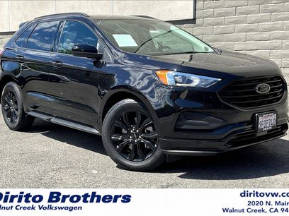 Used 2022 Ford Edge SE w/ Black Appearance Package