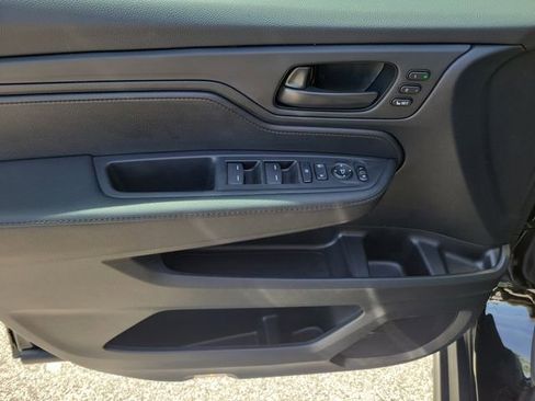 Certified 2026 Honda Odyssey EX-L image 8