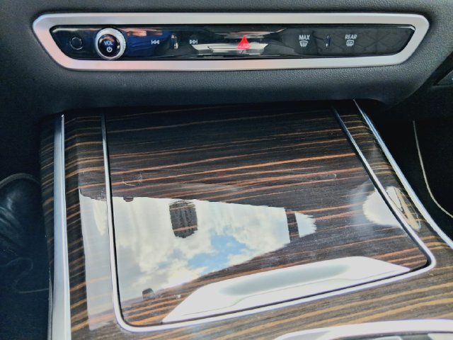 Used 2023 BMW X7 xDrive40i w/ Parking Assistance Package AWD/4WD image 18