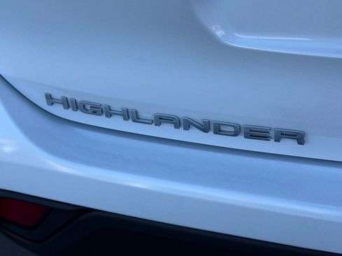 Certified 2023 Toyota Highlander XLE image 13