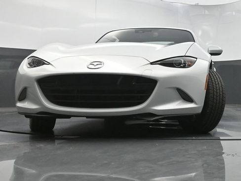 Used 2019 MAZDA MX-5 Miata RF Grand Touring RWD image 31