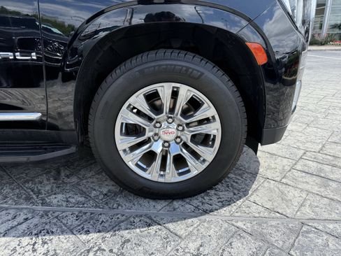 Used 2022 GMC Yukon Denali RWD image 9