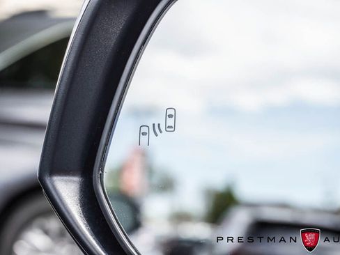 Used 2020 Toyota Tacoma TRD Sport w/ TRD Premium Sport Package image 19