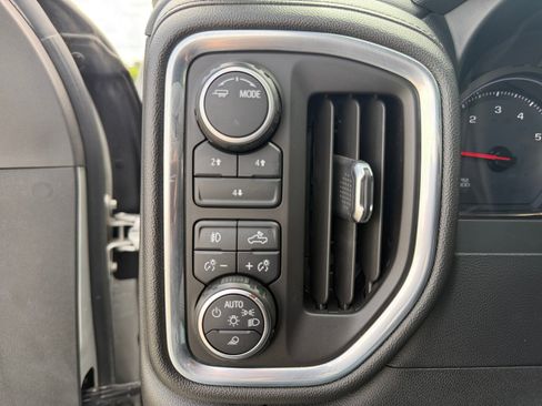 Used 2020 Chevrolet Silverado 3500 LT w/ Texas Edition AWD/4WD image 21