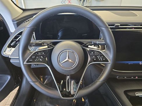 Used 2024 Mercedes-Benz E 350 4MATIC Sedan image 19