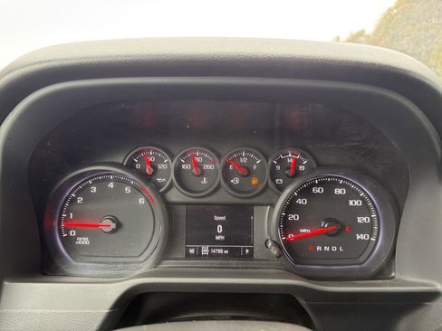 Used 2024 Chevrolet Silverado 2500 Custom w/ Custom Convenience Package image 17