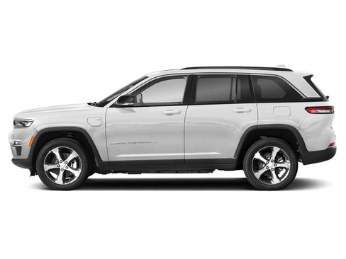 Used 2023 Jeep Grand Cherokee Trailhawk w/ Advanced Protech Group II AWD/4WD image 3