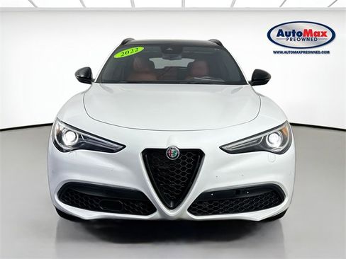 Used 2022 Alfa Romeo Stelvio Veloce image 7