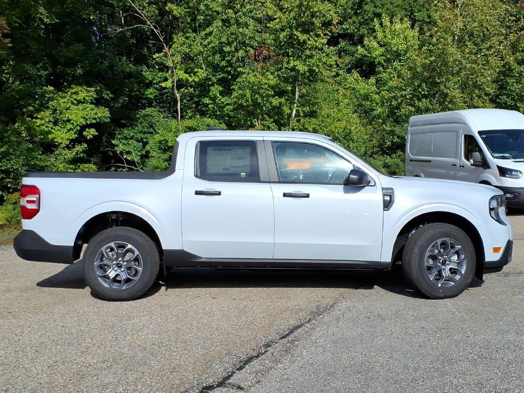 New 2026 Ford Maverick XLT w/ Equipment Group 301A AWD/4WD image 4
