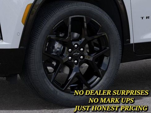 New 2026 Chevrolet Traverse RS image 9