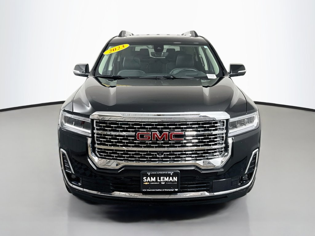 Used 2023 GMC Acadia Denali w/ Denali Ultimate Package FWD image 2