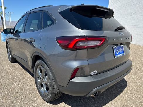 Used 2025 Ford Escape ST-Line FWD image 3