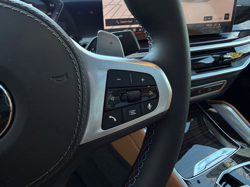 Used 2026 BMW X6 M60i w/ Climate Comfort Package image 19