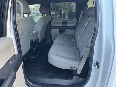 Used 2019 Ford F250 XL w/ Power Equipment Group image 9
