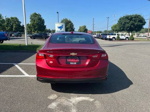 Used 2018 Chevrolet Malibu LT FWD image 6