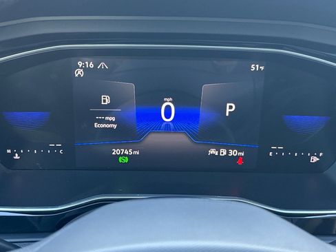 Used 2024 Volkswagen Jetta SE w/ Panoramic Sunroof Package image 29