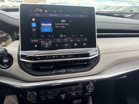 Used 2024 Jeep Compass Limited image 24