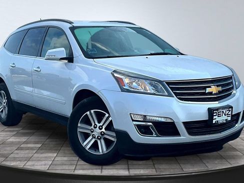 Used 2016 Chevrolet Traverse LT AWD/4WD image 3