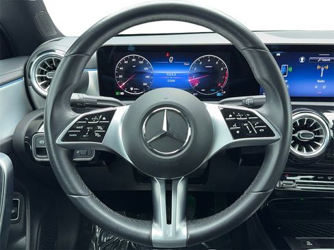 Used 2025 Mercedes-Benz CLA 250 image 18