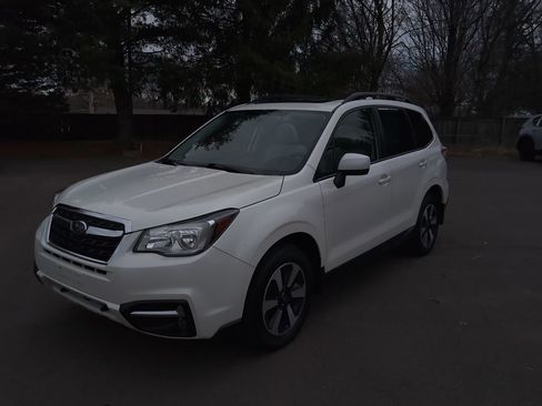 Used 2018 Subaru Forester 2.5i Premium AWD/4WD image 2