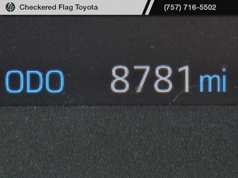 Used 2025 Toyota Corolla SE FWD image 11