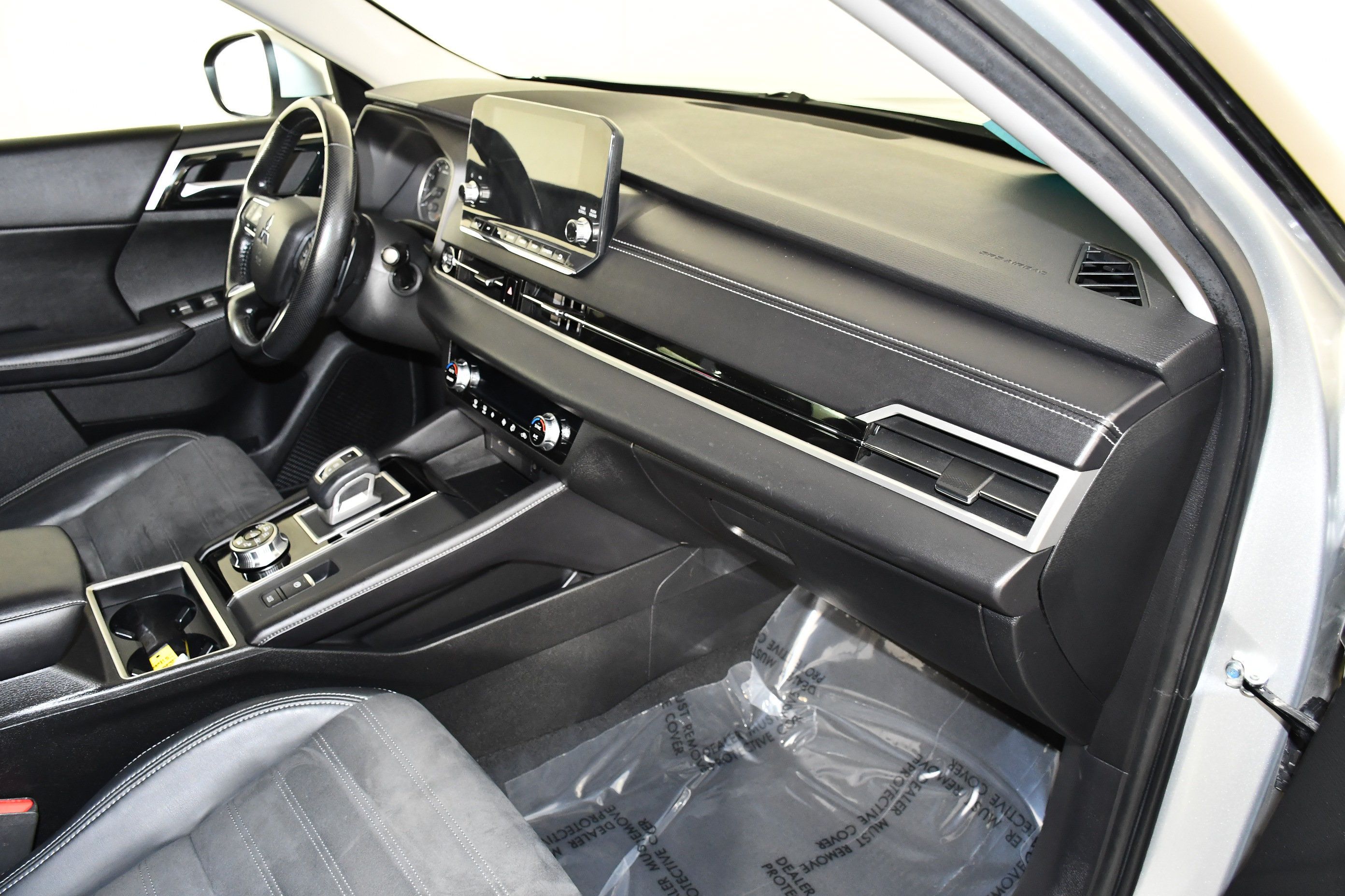 Used 2022 Mitsubishi Outlander SE AWD/4WD image 38