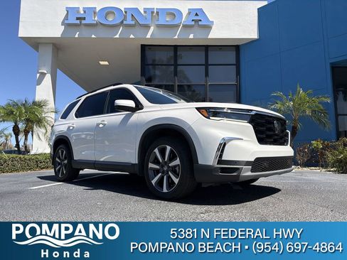 Used 2023 Honda Pilot Elite image 1