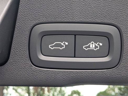 New 2026 Volvo XC60 B5 Core image 14