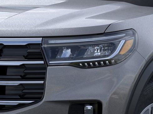 New 2025 Ford Explorer Active w/ Active Comfort Package RWD image 18