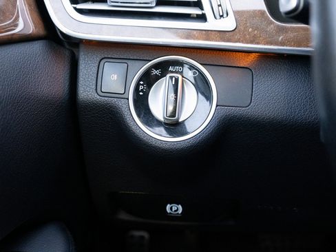 Used 2016 Mercedes-Benz E 350 E 350 image 10