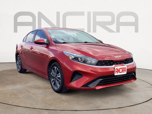Used 2024 Kia Forte LXS FWD image 7