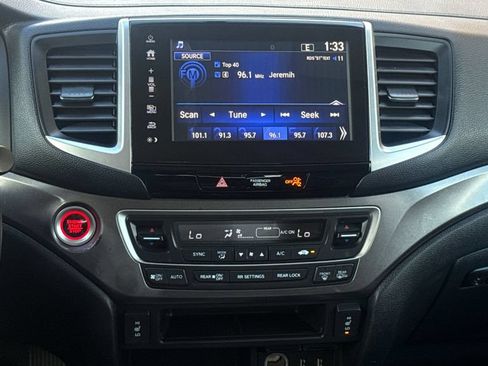 Used 2017 Honda Pilot EX-L image 19