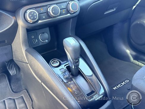 Used 2022 Nissan Kicks S image 15